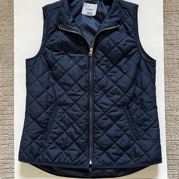 Old Navy Quilted Vest - Picture 2 of 5